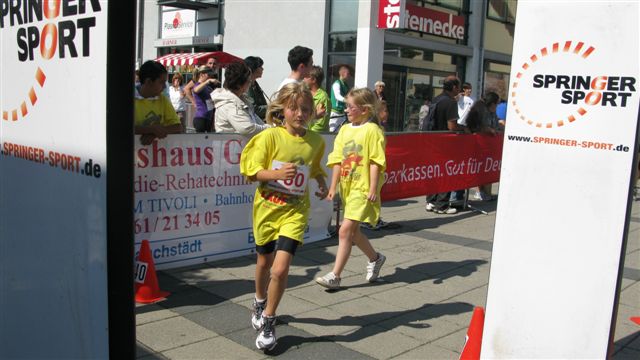 ../Images/BenefizlaufMerseburg2011 (118).jpg